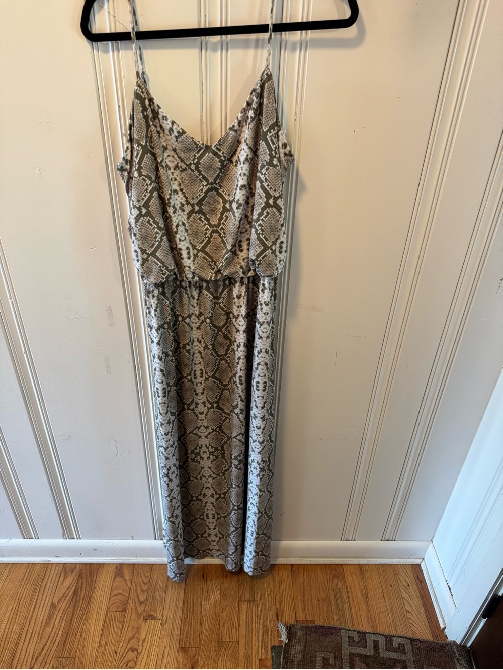 Vince Camuto Snake-Print Maxi Dress in Grey and White